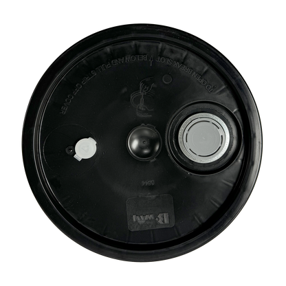 5 gallon Reike spout lid

5 gal pail lid with vent

chemical resistant pail lid

Reike lid for detailing products

spill-free pouring lid
